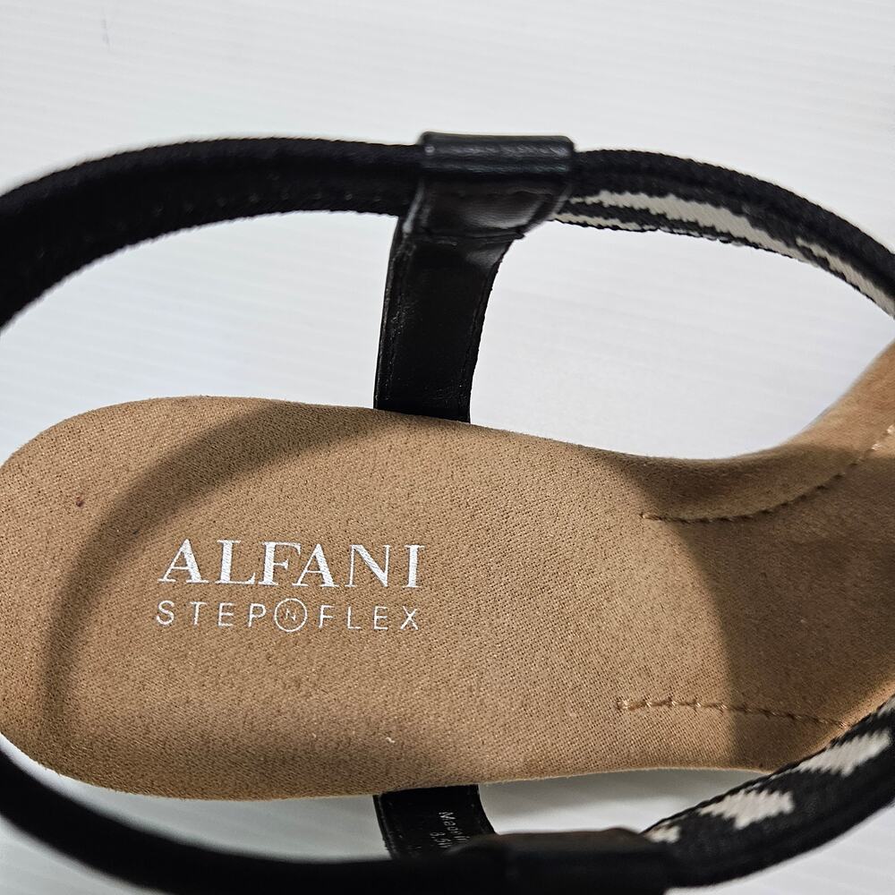 Alfani Vacanzaa Step 'N Flex Zebra Wedge Sandals Size 8.5W - Picture 8 of 8